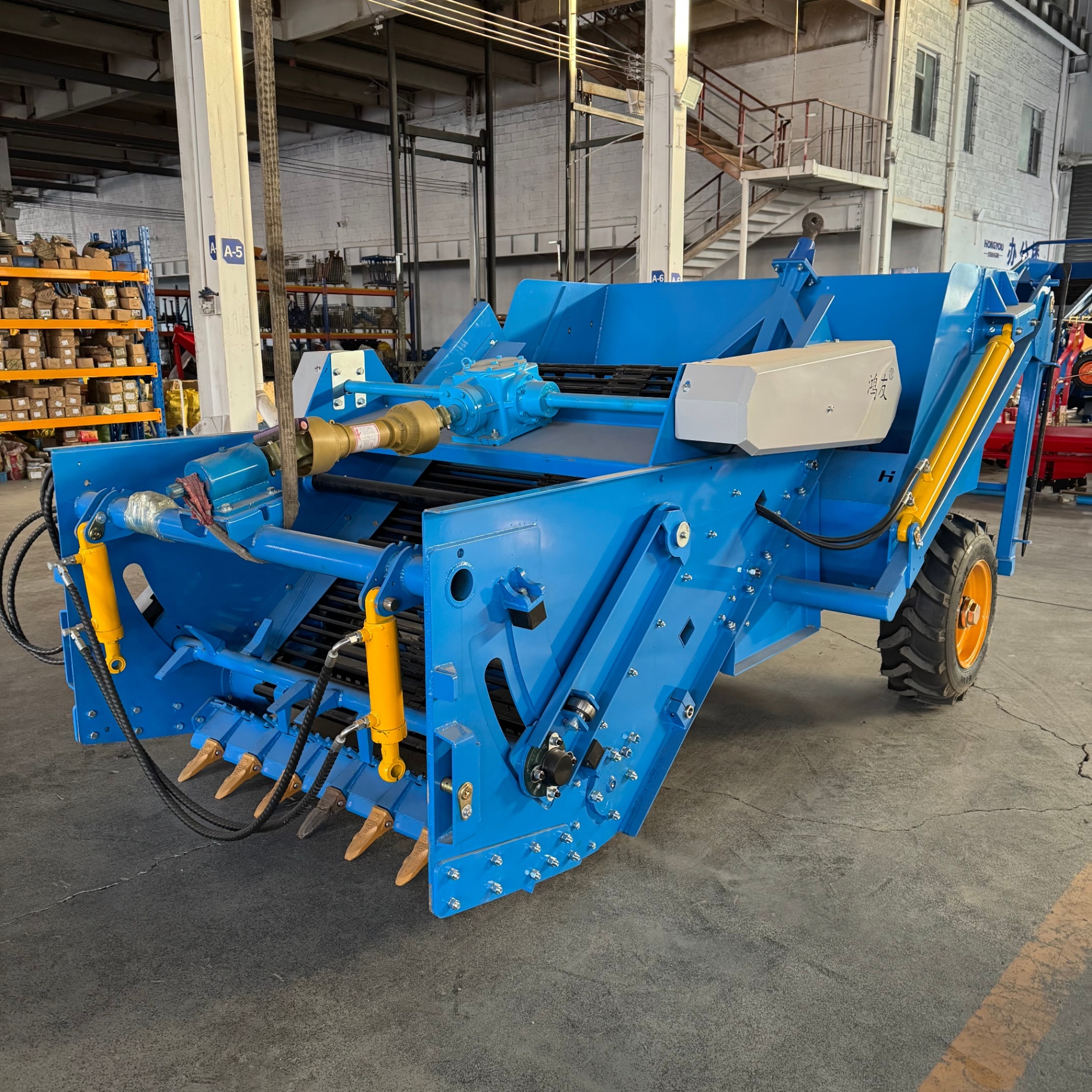 Workshop front view — complete machine body