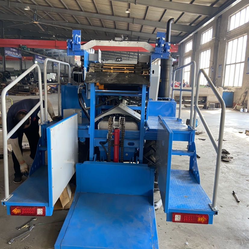 Rear assembly — lift cylinder and tilt plate mechanism