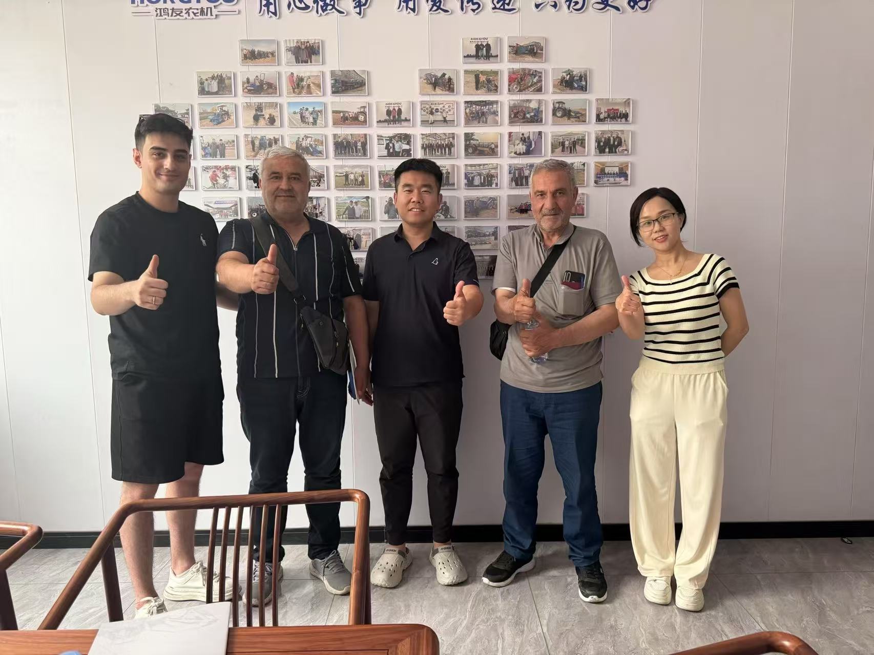 HONGYOU customer photo 4
