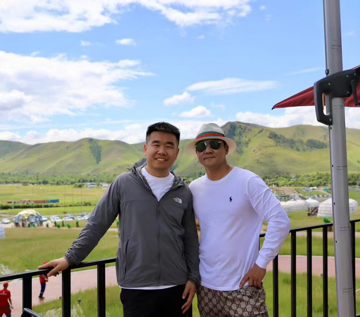 HONGYOU customer photo 6