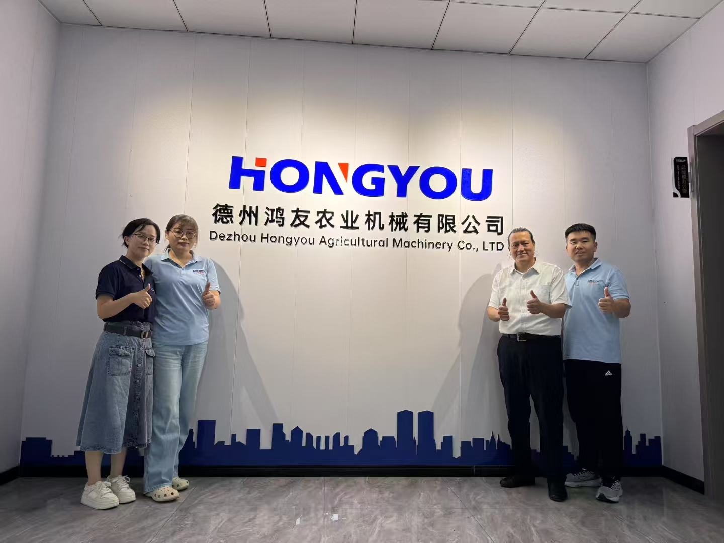 HONGYOU customer photo 3