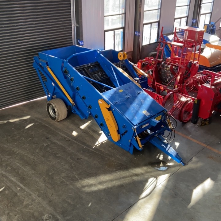 Side view — collection box and conveyor